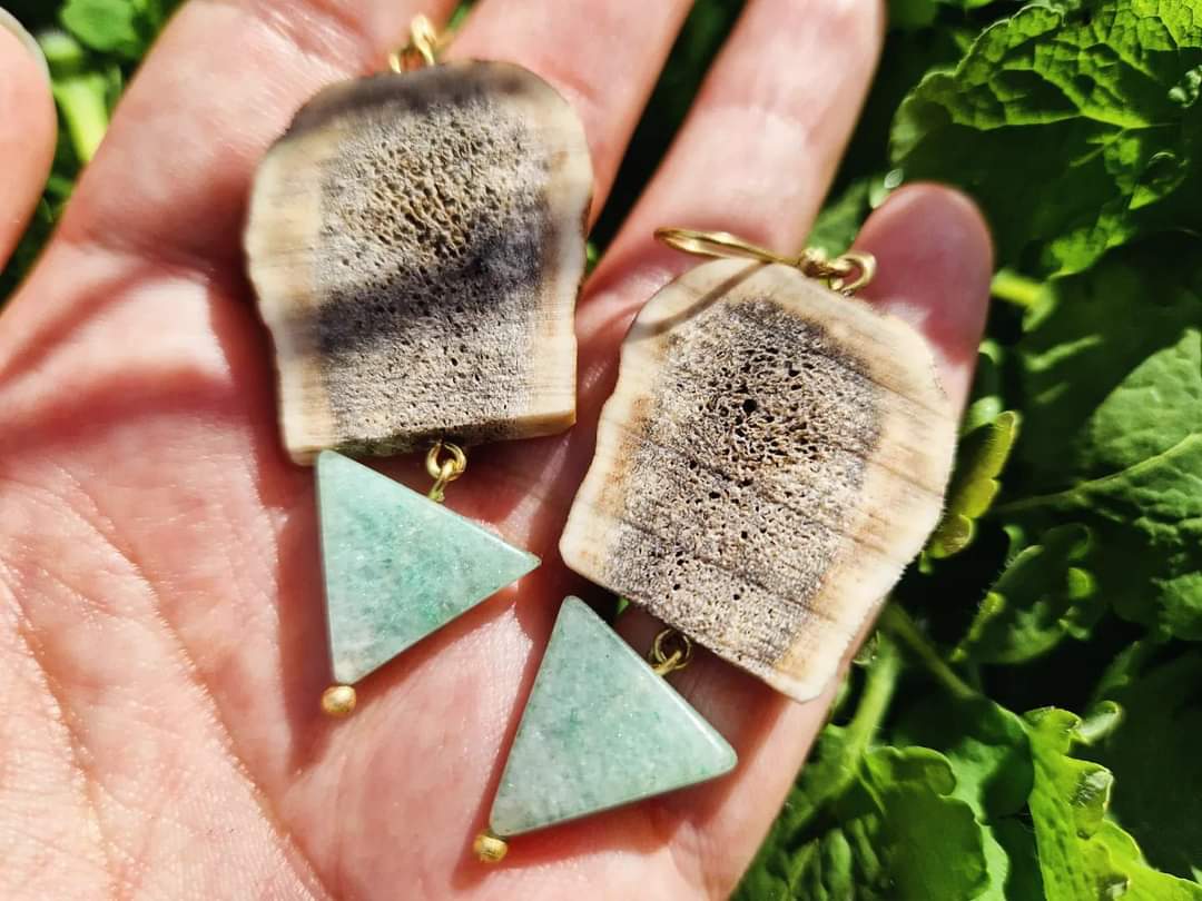 cercei cu felii de corn & aventurine