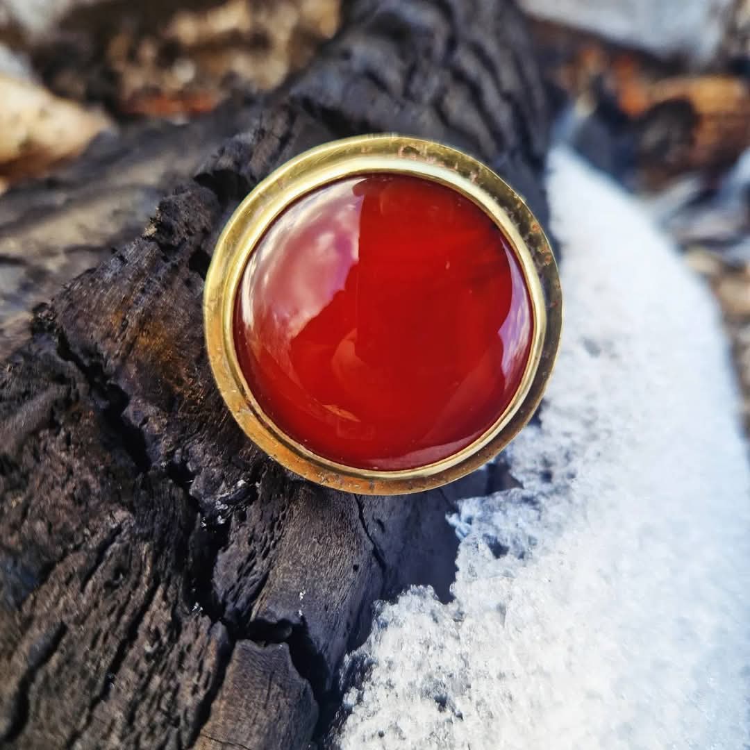 inel supradimensionat cu un carneol natural, netratat