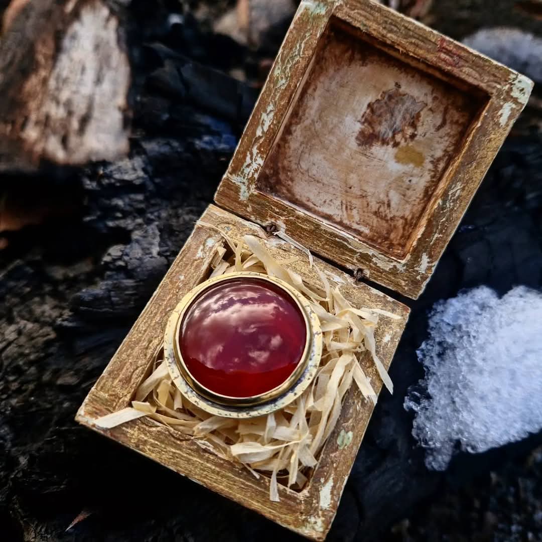 inel supradimensionat cu un carneol natural, netratat