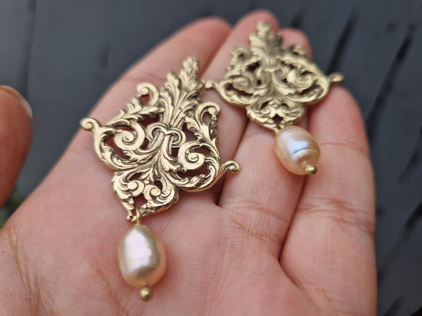 cercei baroque cu perle