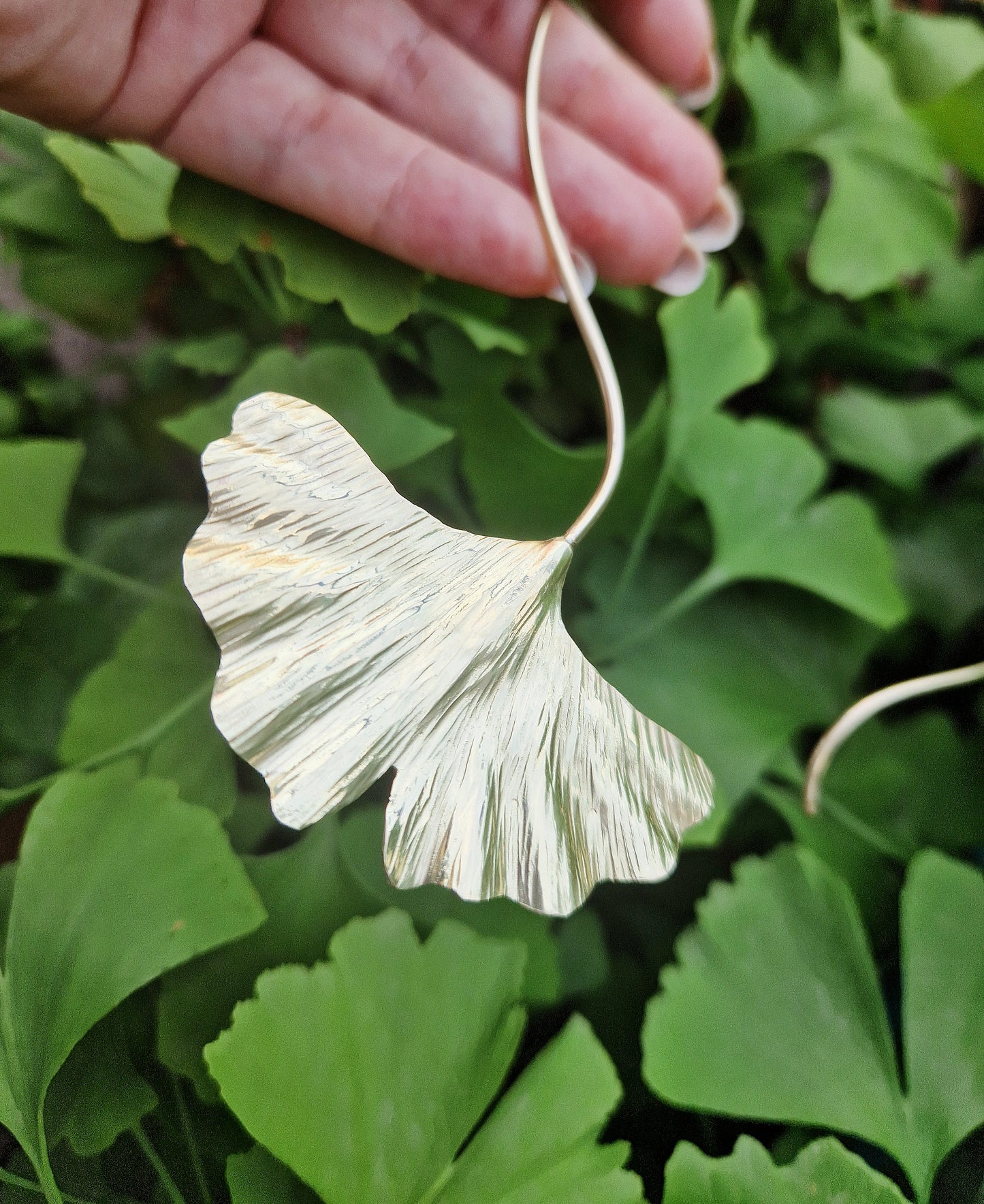 colier sculptural ginkgo biloba