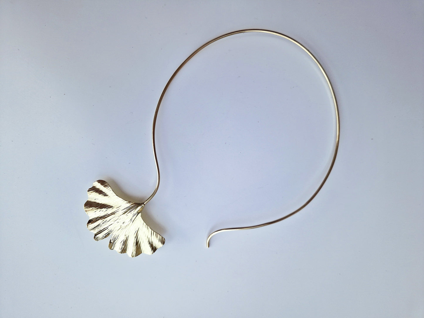 colier sculptural ginkgo biloba